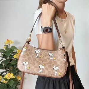 Coach X Peanuts CBJ88 Teri Shoulder Bag Signature Canvas Snoopy